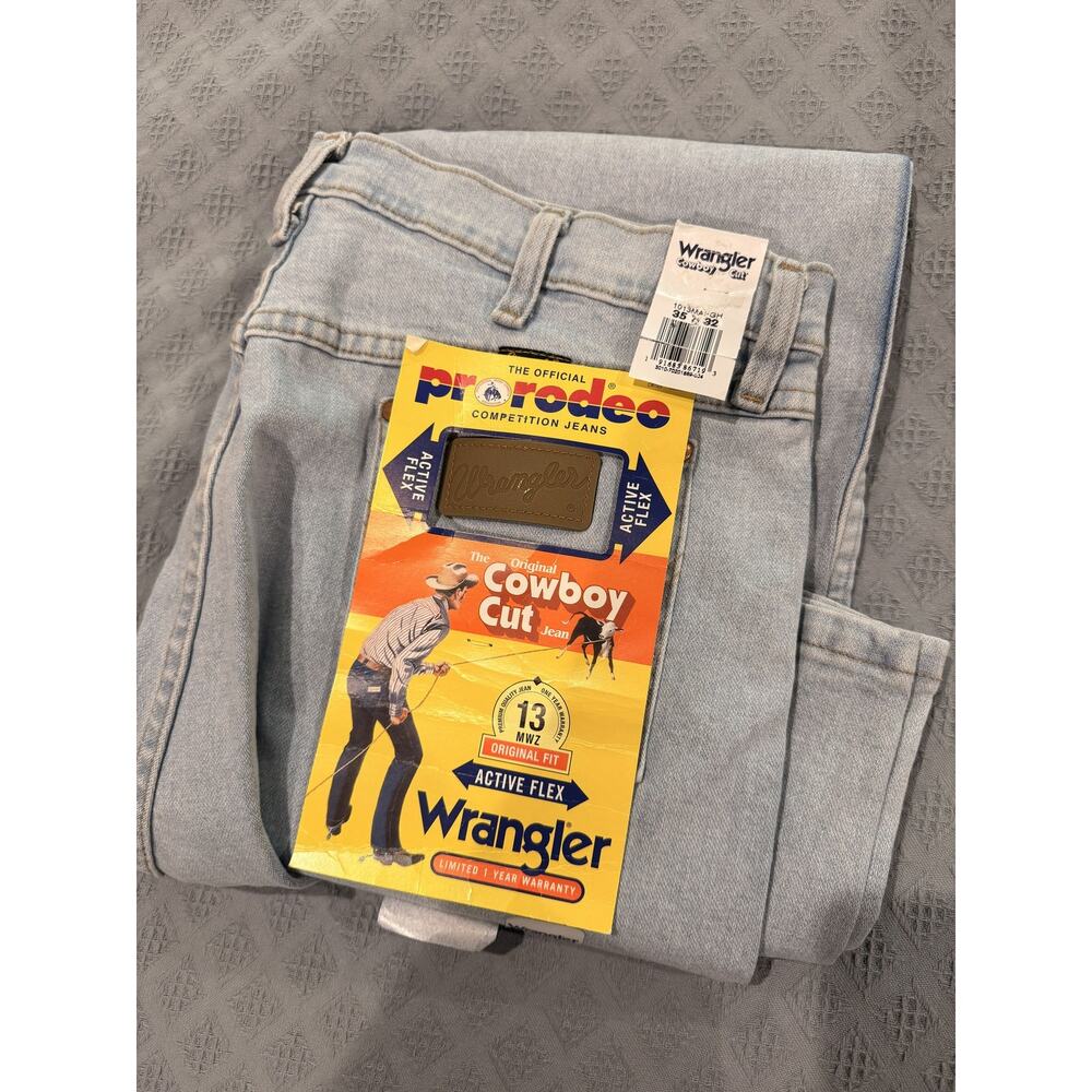 New! Wrangler Men's 1013MWZGH Cowboy Cut Bleach Denim Jeans Size 35 32